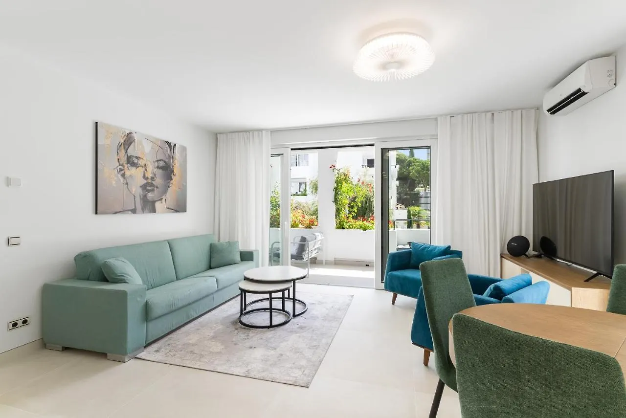 Beachfront Complex Jardines De Las Golondrinas Elviria Marbella 0*,